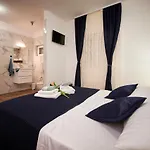 Apartment New 4* Zoa In *