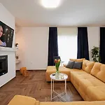 Apartment New 4* Zoa In *