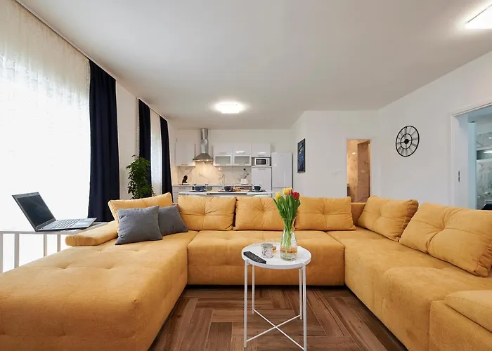 New 4* Zoa In * Trogir