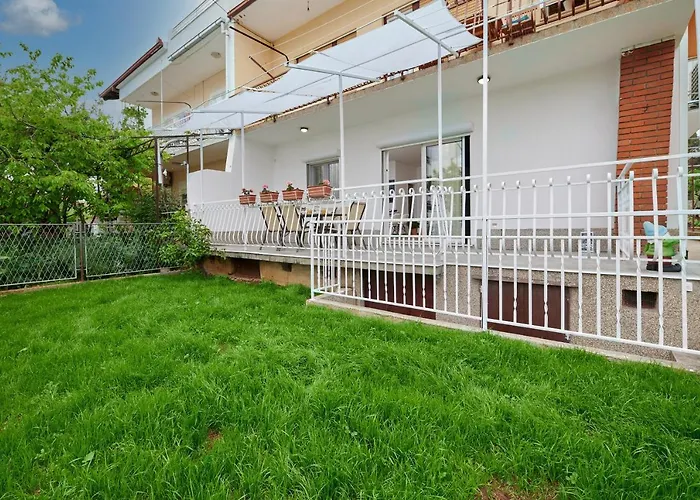 New 4* Zoa In Appartement Trogir