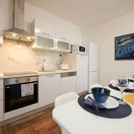 Apartament New 4* Zoa In